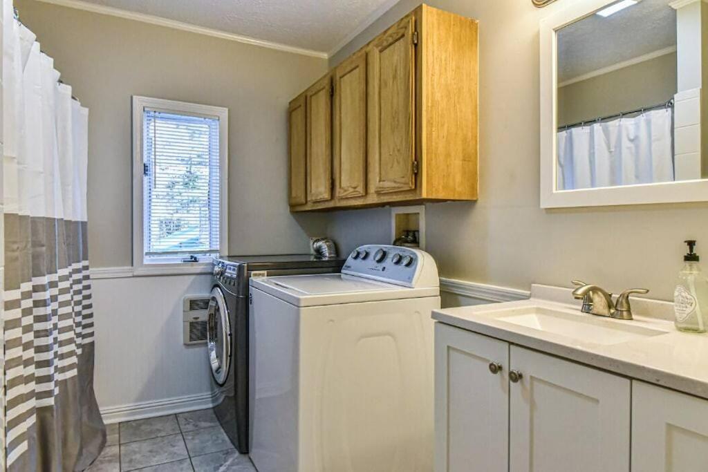 Cozy Mtn Getaway. 11 Miles To Downtown * Asheville